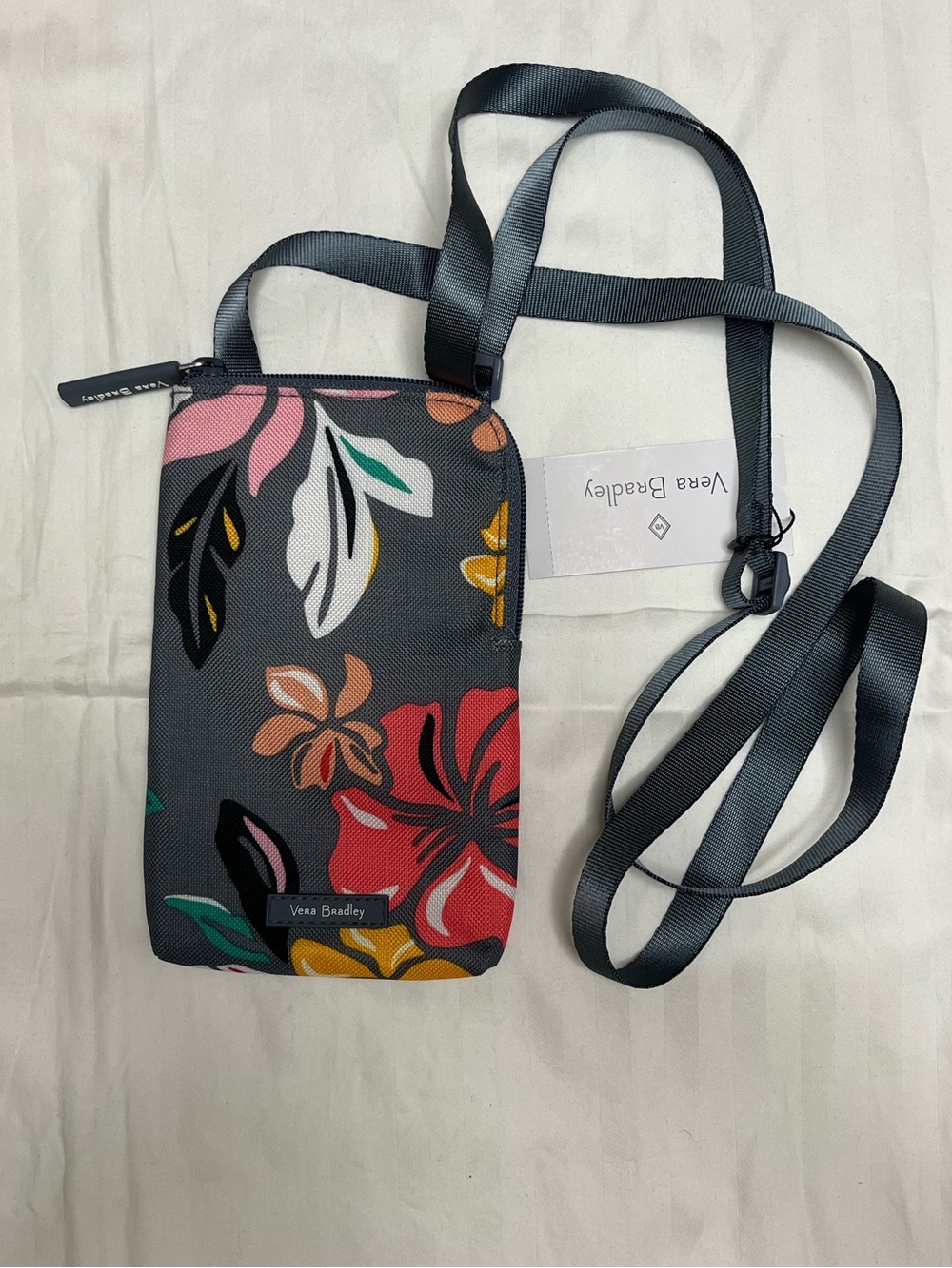 NWT Vera Bradley lighten up RFID mini cell phone crossbody
